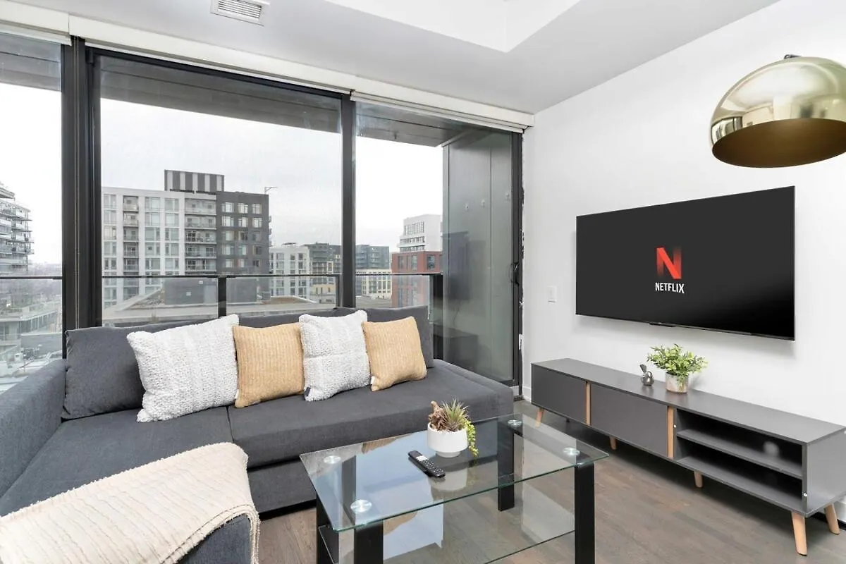 King St W Getaway Perfect For Food Lovers Toronto Apartment